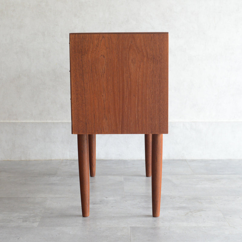 デンマーク ヴィンテージ  チーク ３段チェスト 6-25