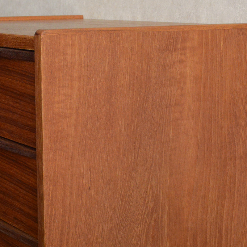 スウェーデンヴィンテージ Nils Johnsson チーク４段チェスト 5-175