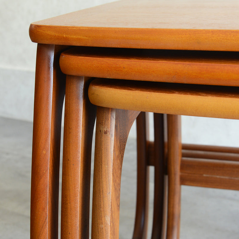 Nathan ネイサン ネストテーブル 03（天板剥離再塗装済）