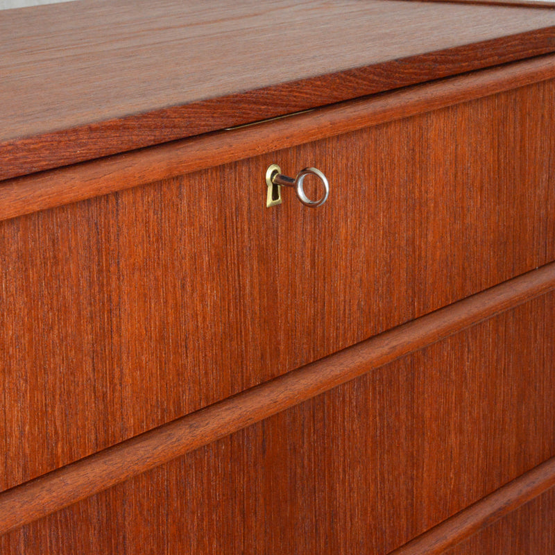 デンマーク ヴィンテージ  チーク３段チェスト 鍵付　3-63