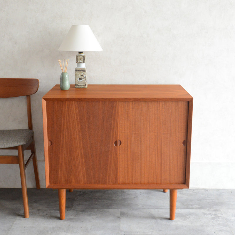 Poul Cadovius デンマーク キャビネット (抽斗付）5-120