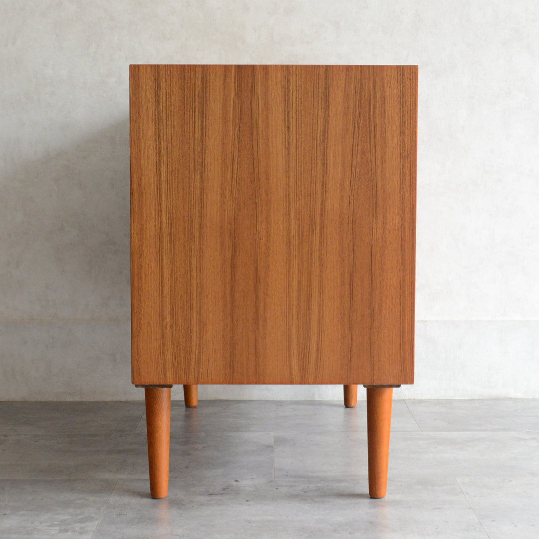 Poul Cadovius デンマーク キャビネット (抽斗付）5-120