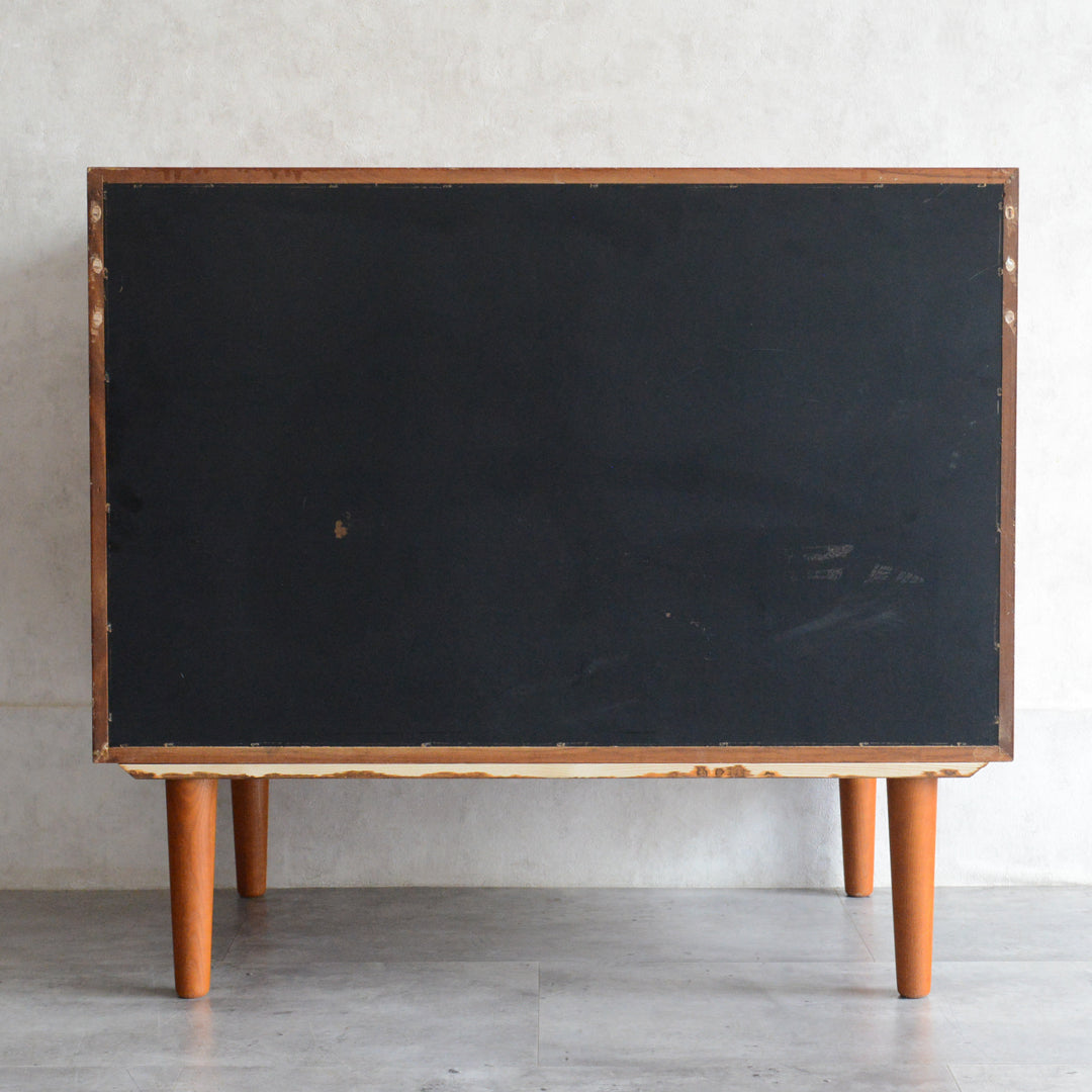 Poul Cadovius デンマーク キャビネット (抽斗付）5-120