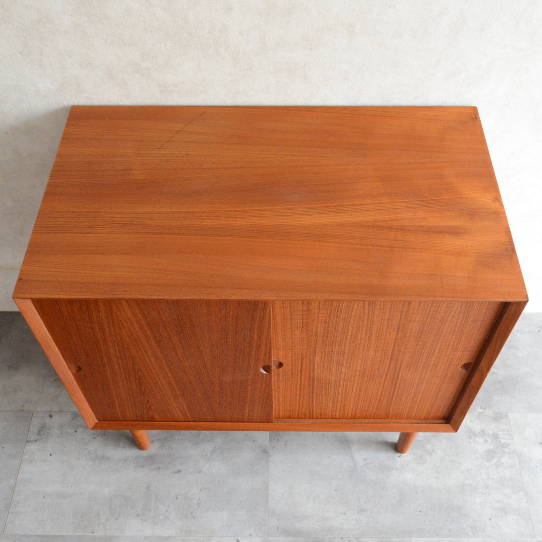 Poul Cadovius デンマーク キャビネット (抽斗付）5-120