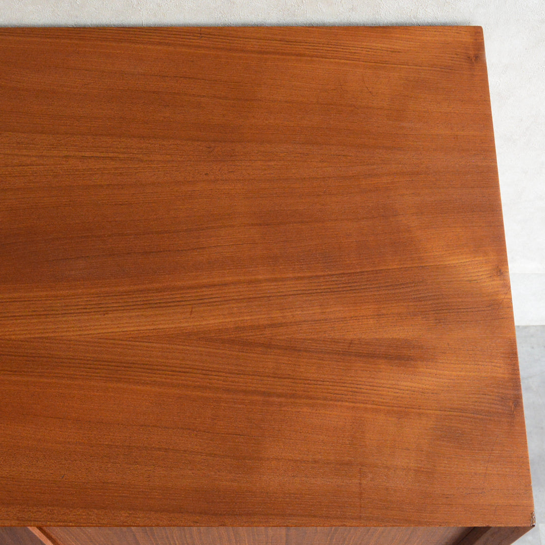 Poul Cadovius デンマーク キャビネット (抽斗付）5-120