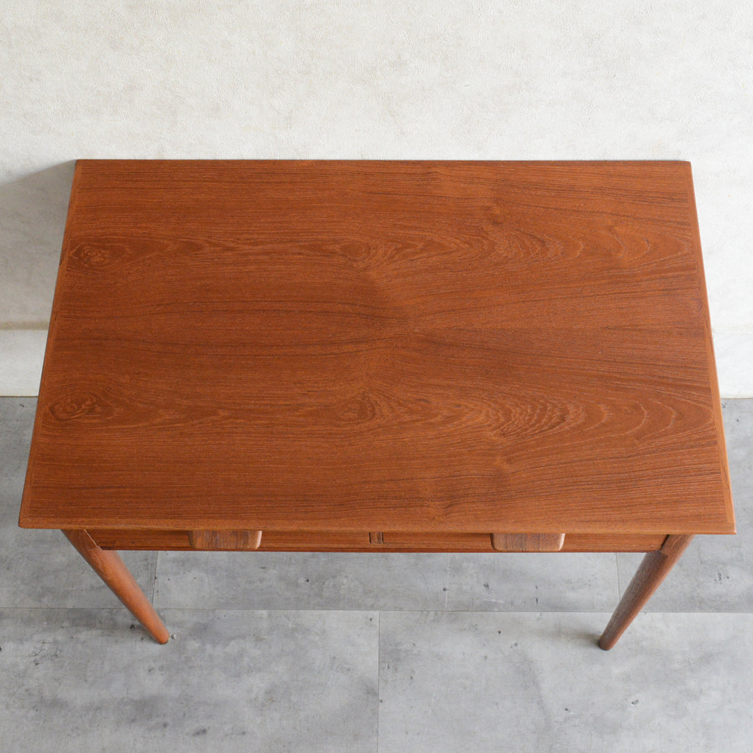 デンマークヴィンテージ　チーク ソーイングテーブル5-176