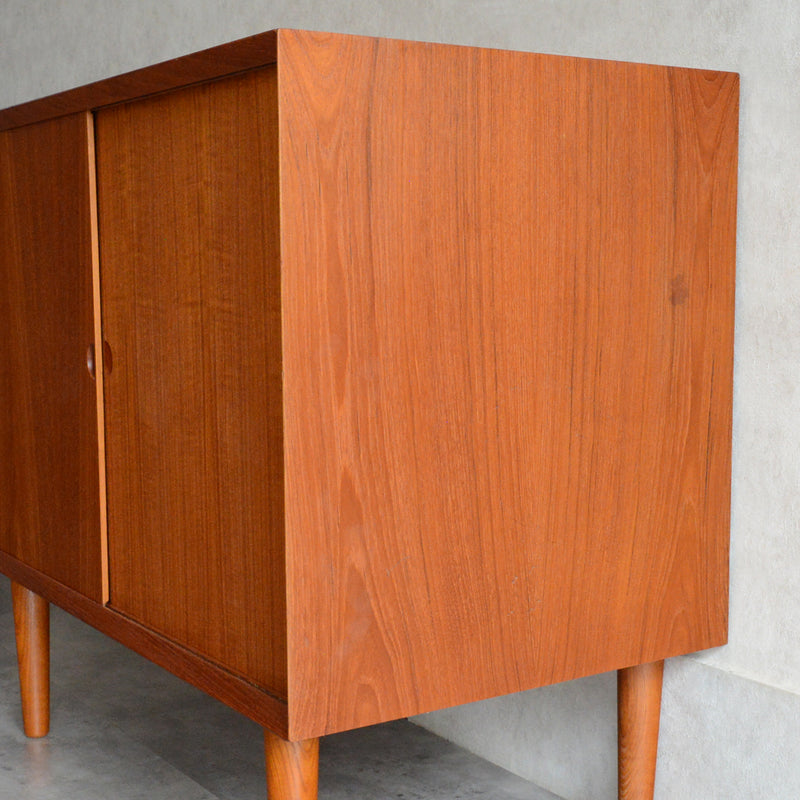 Poul Cadovius デンマーク キャビネット (抽斗付）5-120