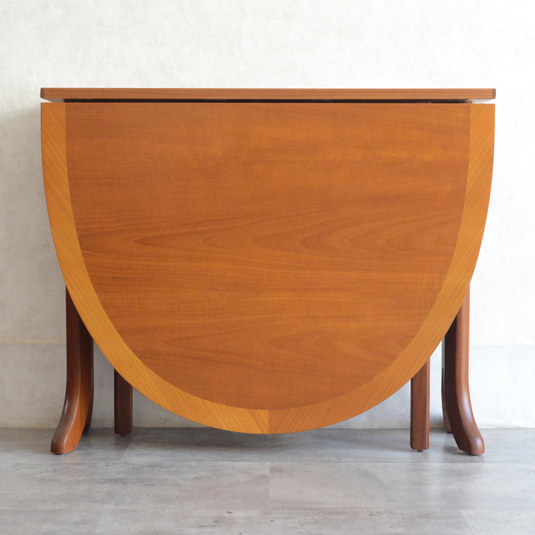Parker Knoll (Nathan) ゲートレッグ ダイニングテーブル 11 (オーバル）