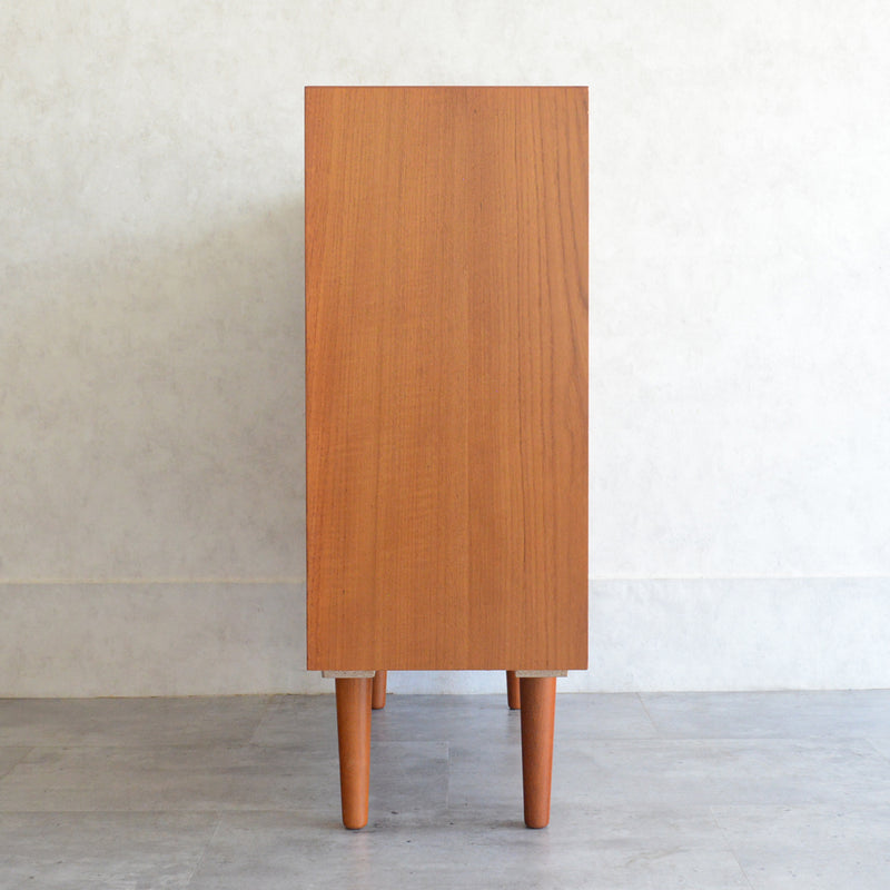 デンマーク ヴィンテージ チーク シェルフ 6-24　（木扉付）