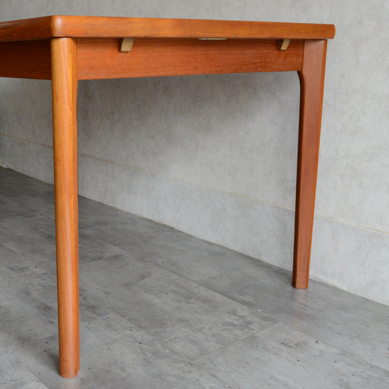 T様見学ご予約品　デンマーク エクステンション ダイニングテーブル 02(レクタングル・天板剥離再塗装済)