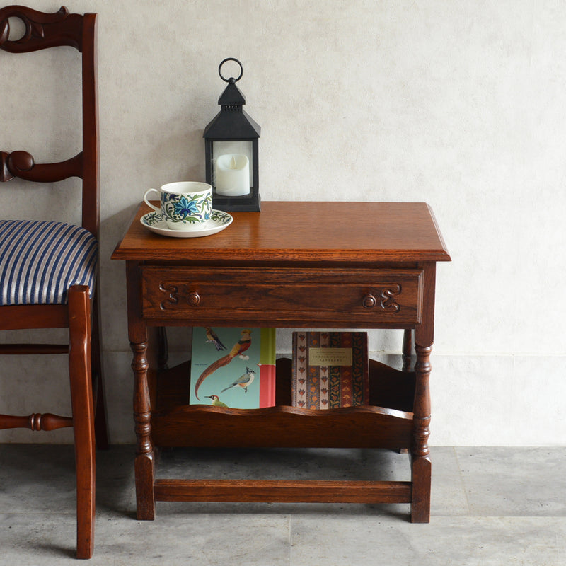 クラシック マガジンラック付 オークキャビネット13