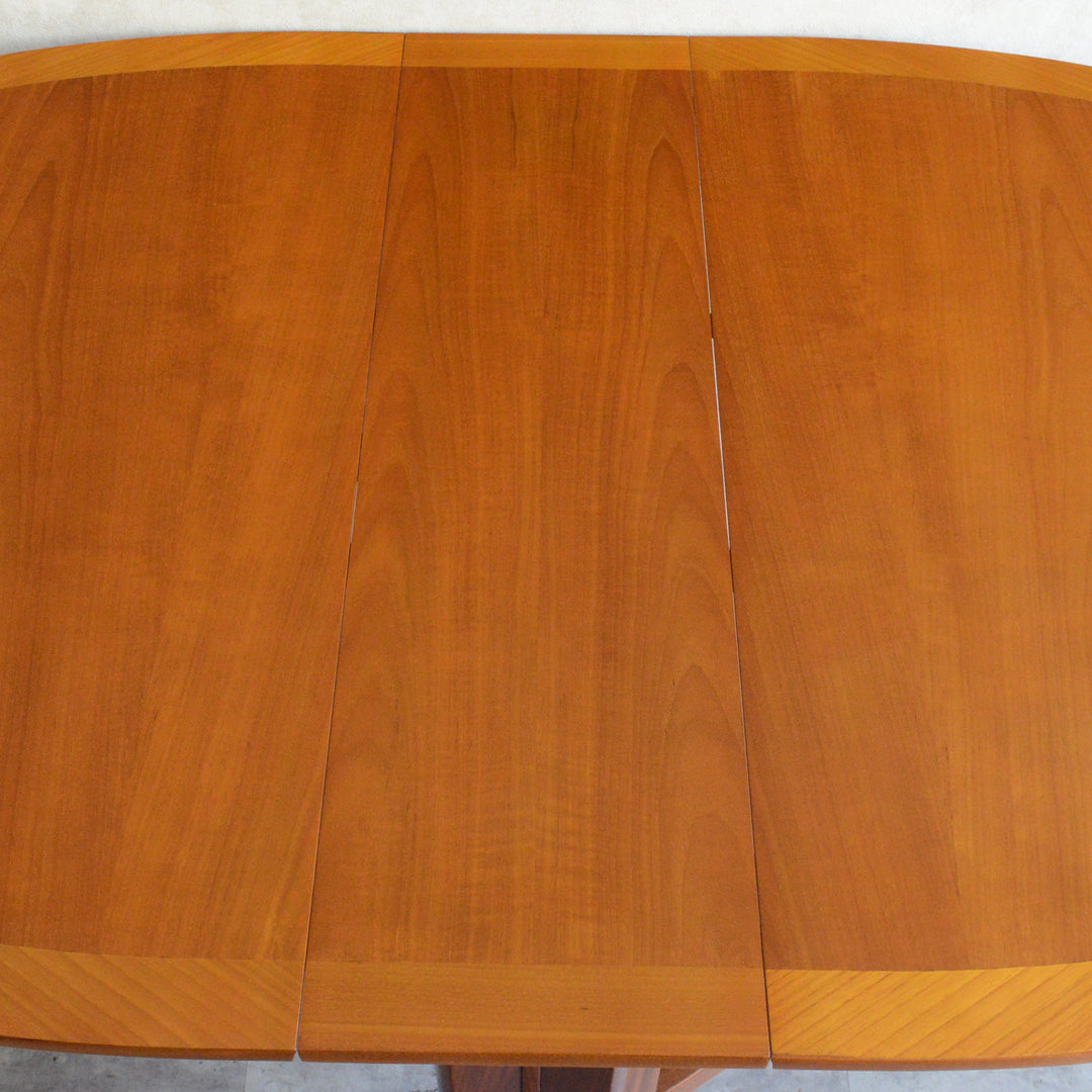 Parker Knoll (Nathan) ゲートレッグ ダイニングテーブル 11 (オーバル）