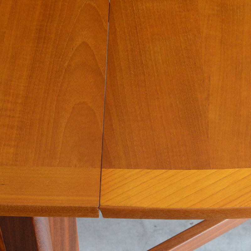 Parker Knoll (Nathan) ゲートレッグ ダイニングテーブル 11 (オーバル）