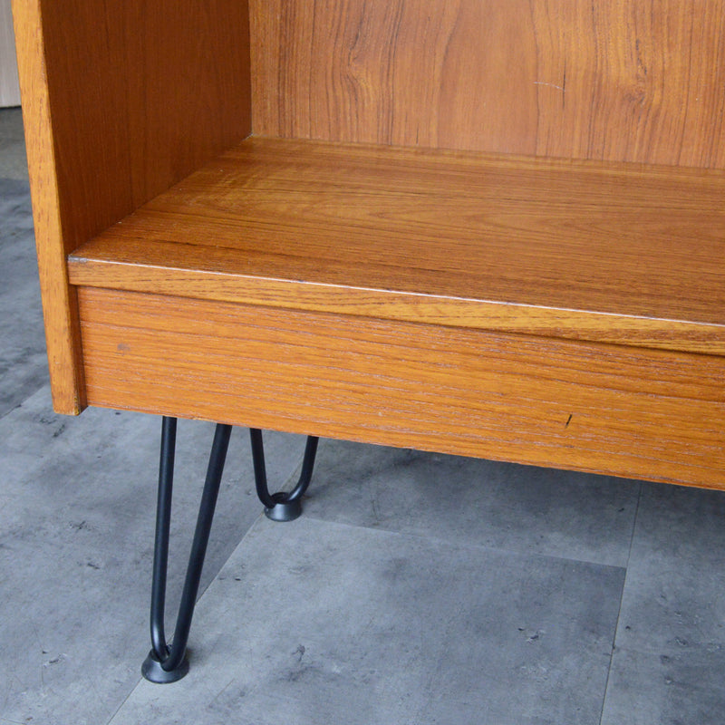 デンマーク チークオープンシェルフ 8-50 (アイアンレッグ)