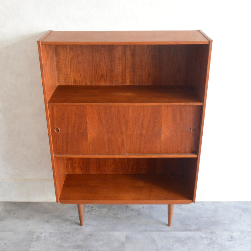 デンマーク ヴィンテージ　チークシェルフ（木扉付）5-121