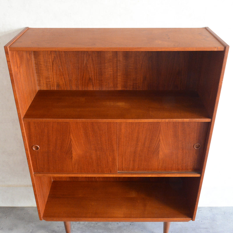 デンマーク ヴィンテージ　チークシェルフ（木扉付）5-121