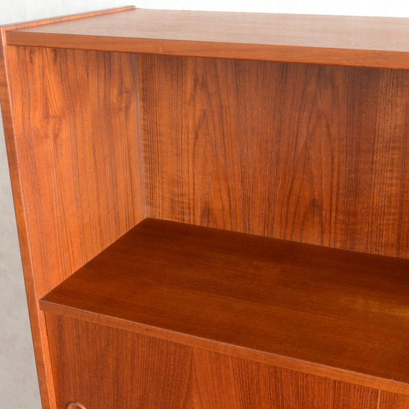 デンマーク ヴィンテージ　チークシェルフ（木扉付）5-121