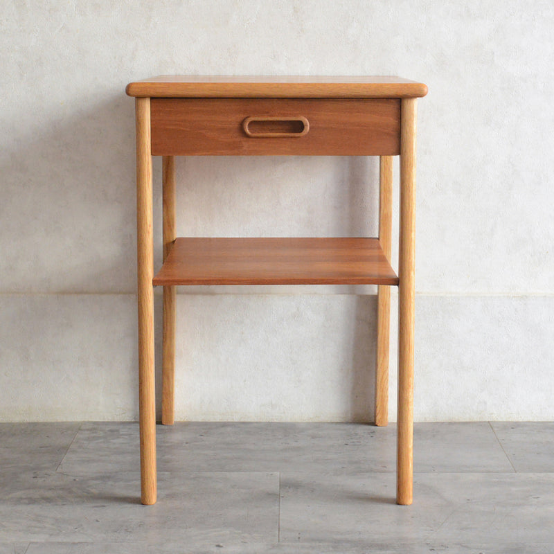デンマークヴィンテージ チーク サイドテーブル 5-177 (抽斗付）