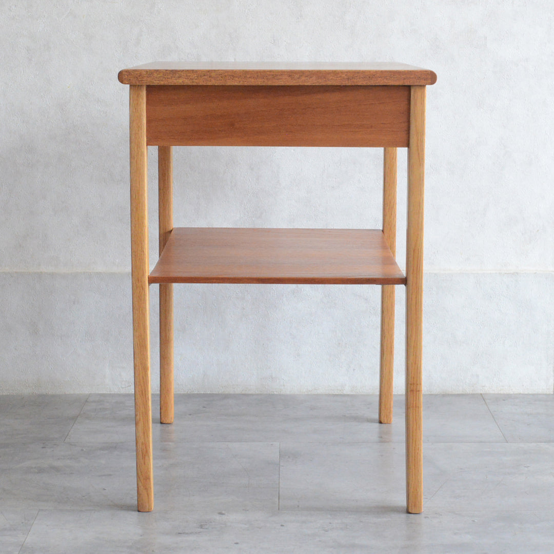 デンマークヴィンテージ チーク サイドテーブル 5-177 (抽斗付）