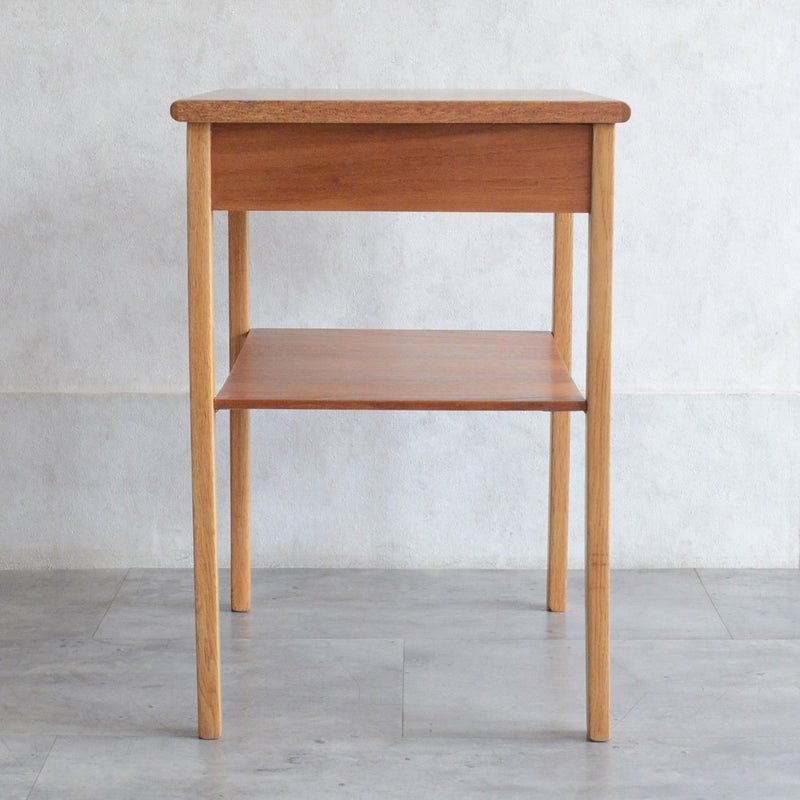 デンマークヴィンテージ チーク サイドテーブル 5-177 (抽斗付）