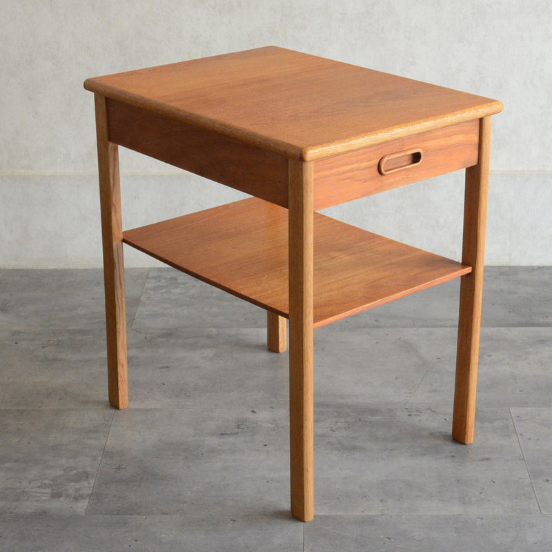 デンマークヴィンテージ チーク サイドテーブル 5-177 (抽斗付）