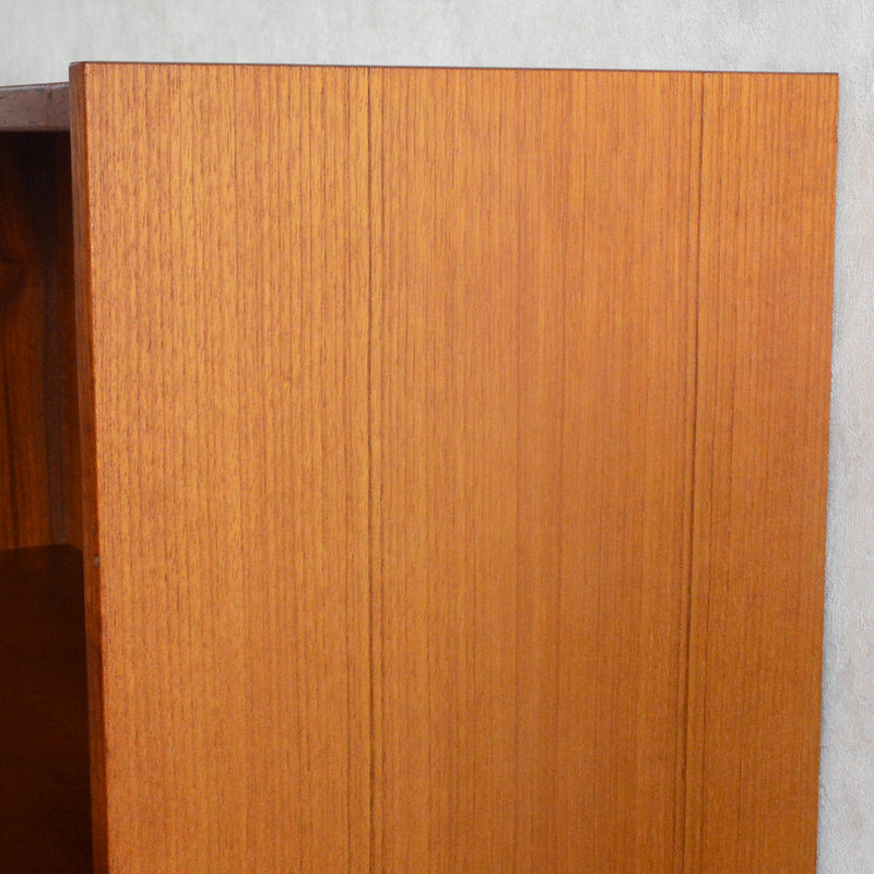 デンマーク ヴィンテージ　チークシェルフ（木扉付）5-121