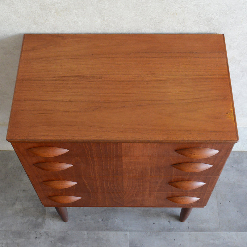 060124h06125　デンマークヴィンテージ  チーク３段スモールチェスト 5-129