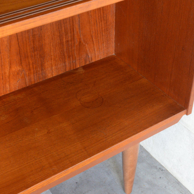 デンマーク ヴィンテージ　チークシェルフ（木扉付）5-121