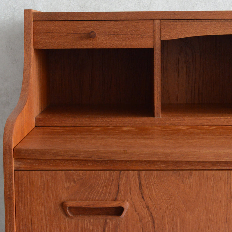 デンマーク ヴィンテージ　チークビューロー(ミラー付き)3-52