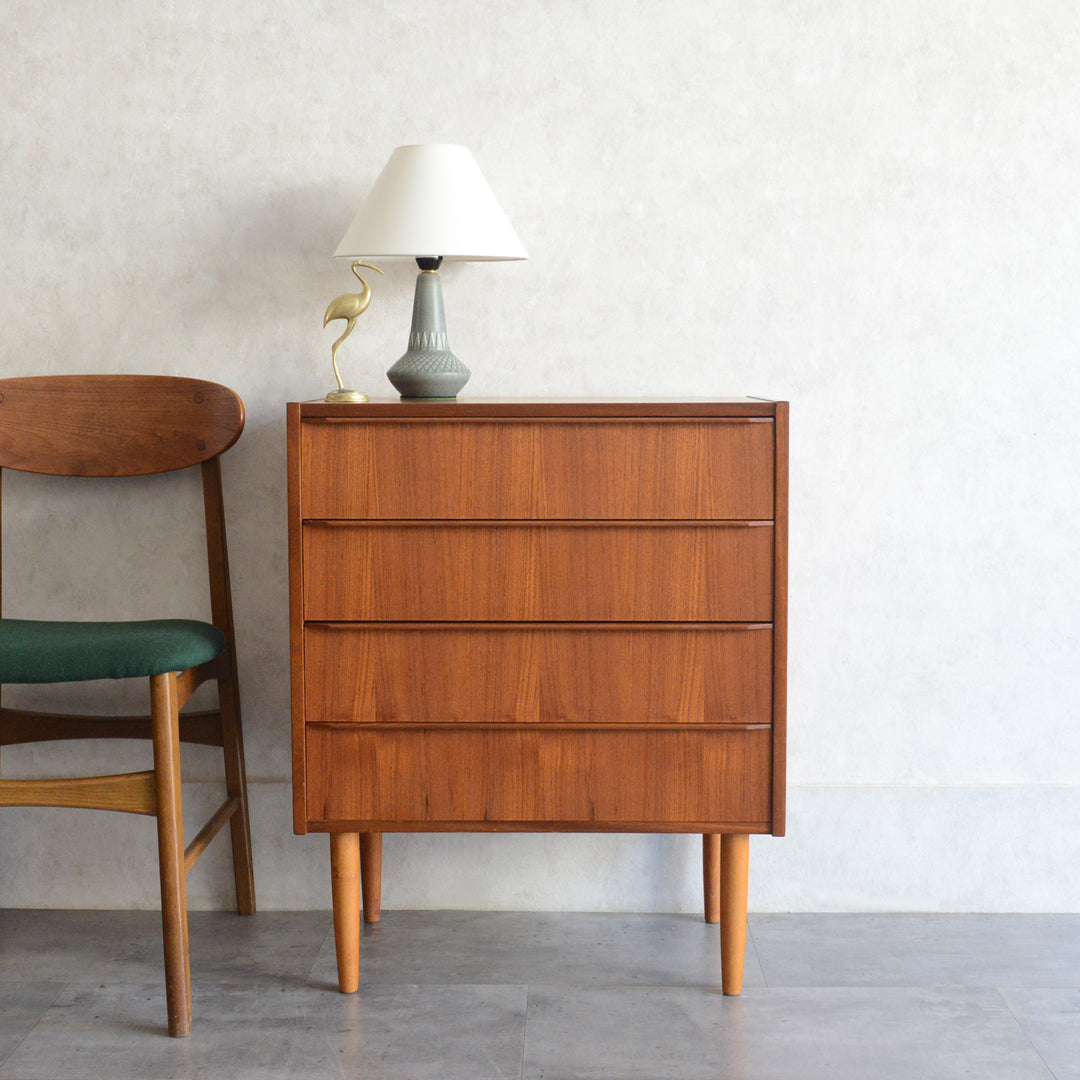 デンマーク ヴィンテージ  チーク ４段チェスト5-124