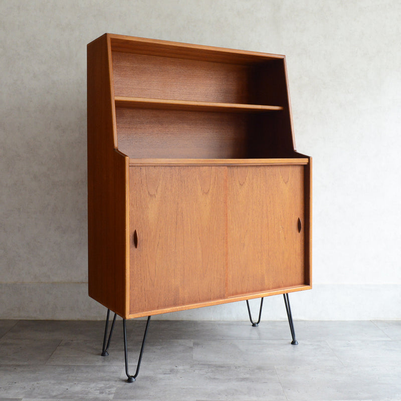 Herbert E. Gibbs（ハーバートE.ギブス） キャビネット 11 (アイアンレッグ）