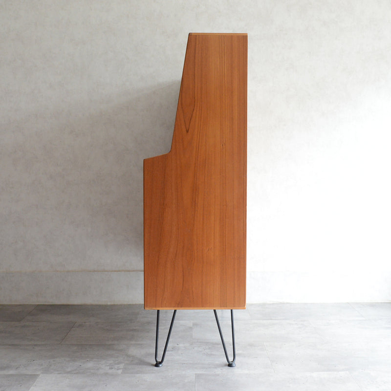 Herbert E. Gibbs（ハーバートE.ギブス） キャビネット 11 (アイアンレッグ）