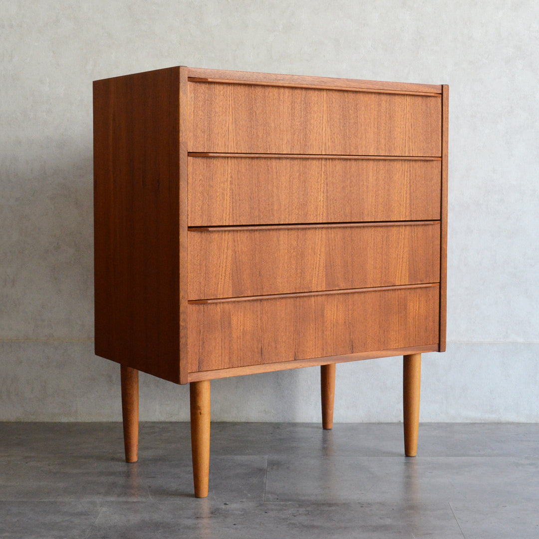 デンマーク ヴィンテージ  チーク ４段チェスト5-124