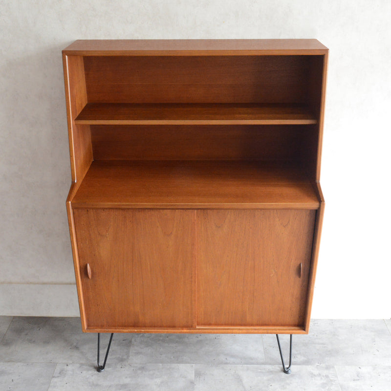 Herbert E. Gibbs（ハーバートE.ギブス） キャビネット 11 (アイアンレッグ）