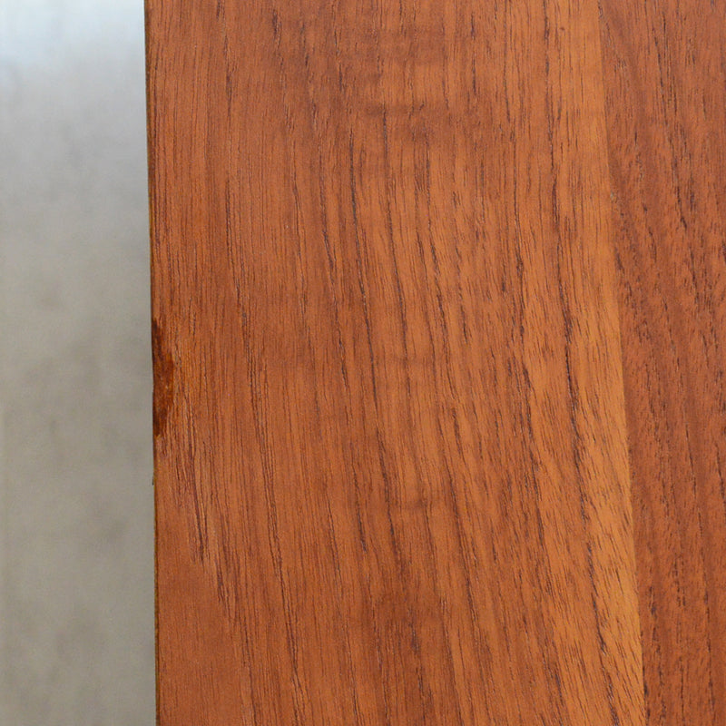 060124h06125　デンマークヴィンテージ  チーク３段スモールチェスト 5-129