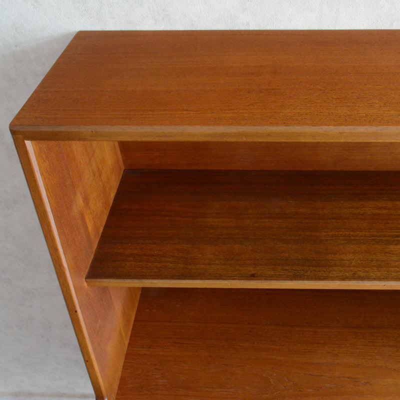 Herbert E. Gibbs（ハーバートE.ギブス） キャビネット 11 (アイアンレッグ）