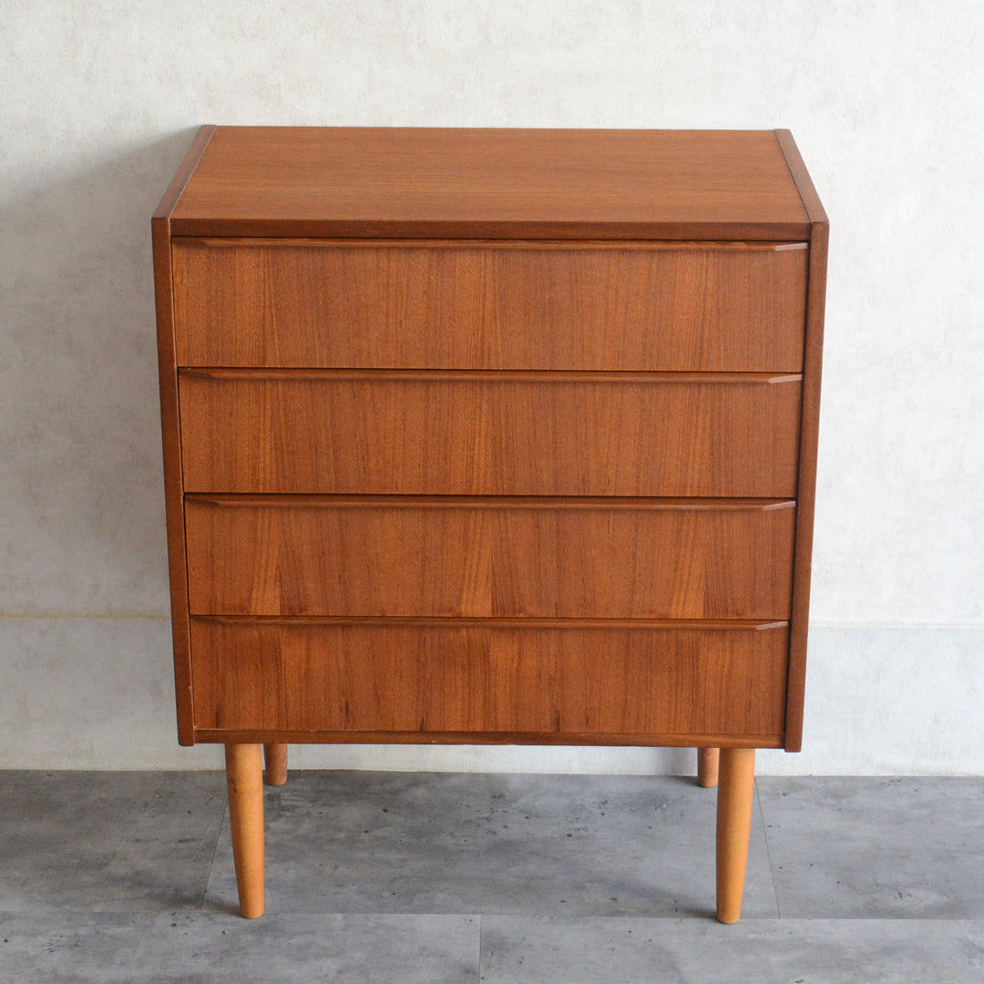 デンマーク ヴィンテージ  チーク ４段チェスト5-124