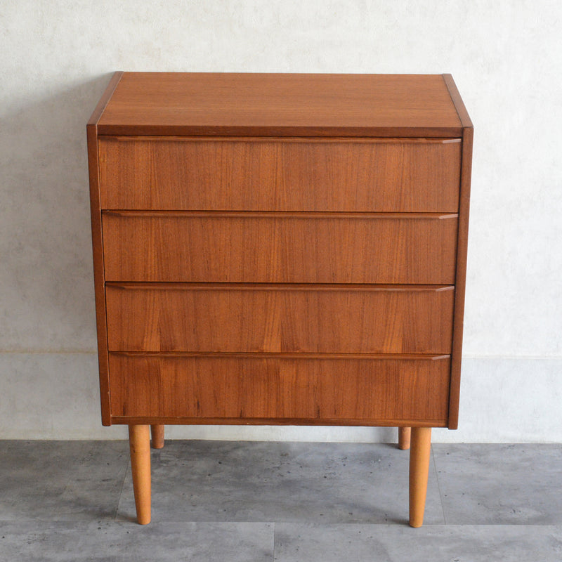 デンマーク ヴィンテージ  チーク ４段チェスト5-124
