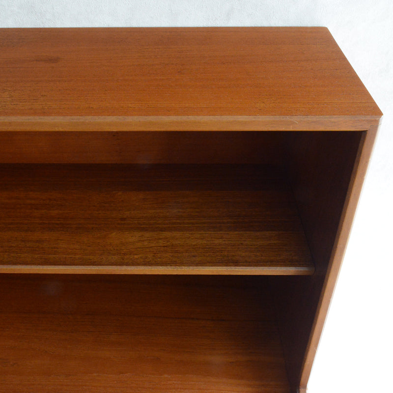 Herbert E. Gibbs（ハーバートE.ギブス） キャビネット 11 (アイアンレッグ）