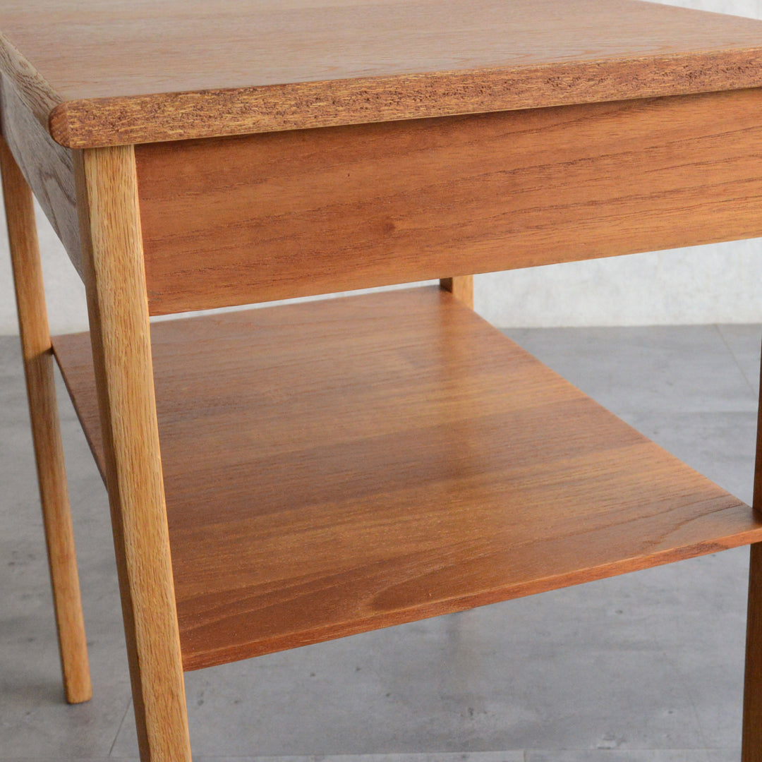 デンマークヴィンテージ チーク サイドテーブル 5-177 (抽斗付）
