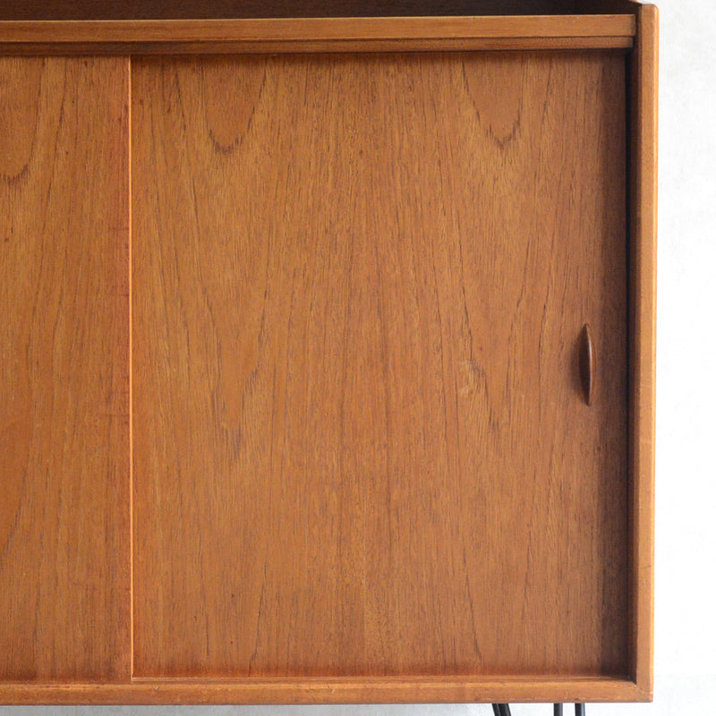 Herbert E. Gibbs（ハーバートE.ギブス） キャビネット 11 (アイアンレッグ）