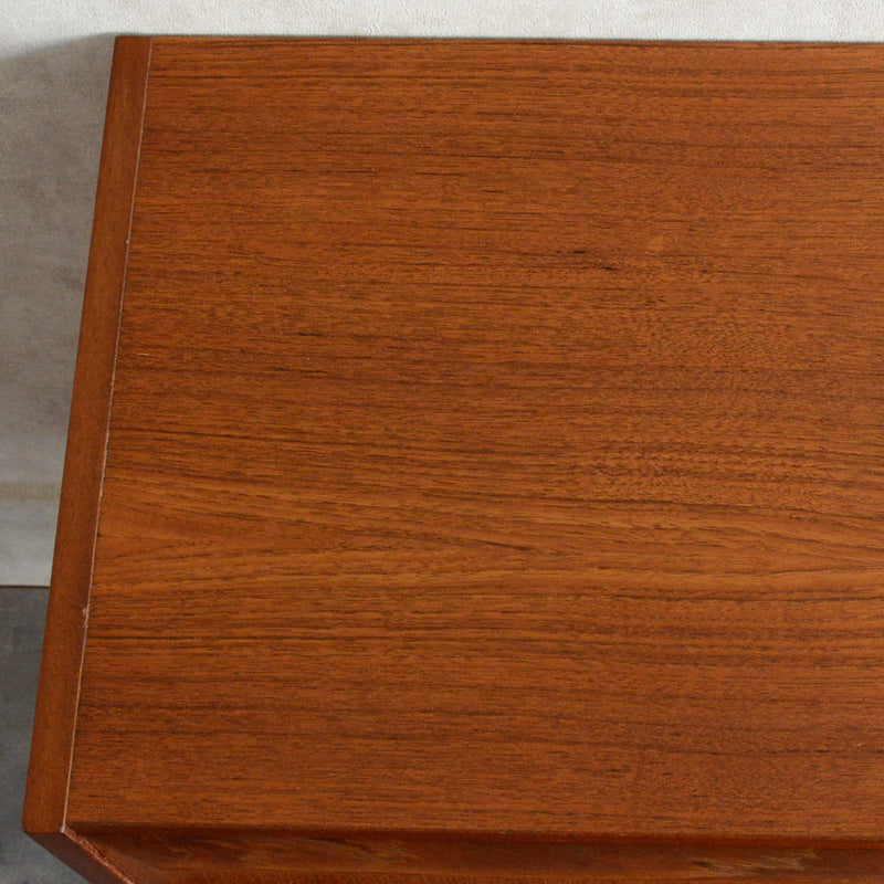 デンマーク ヴィンテージ  チーク ４段チェスト5-124