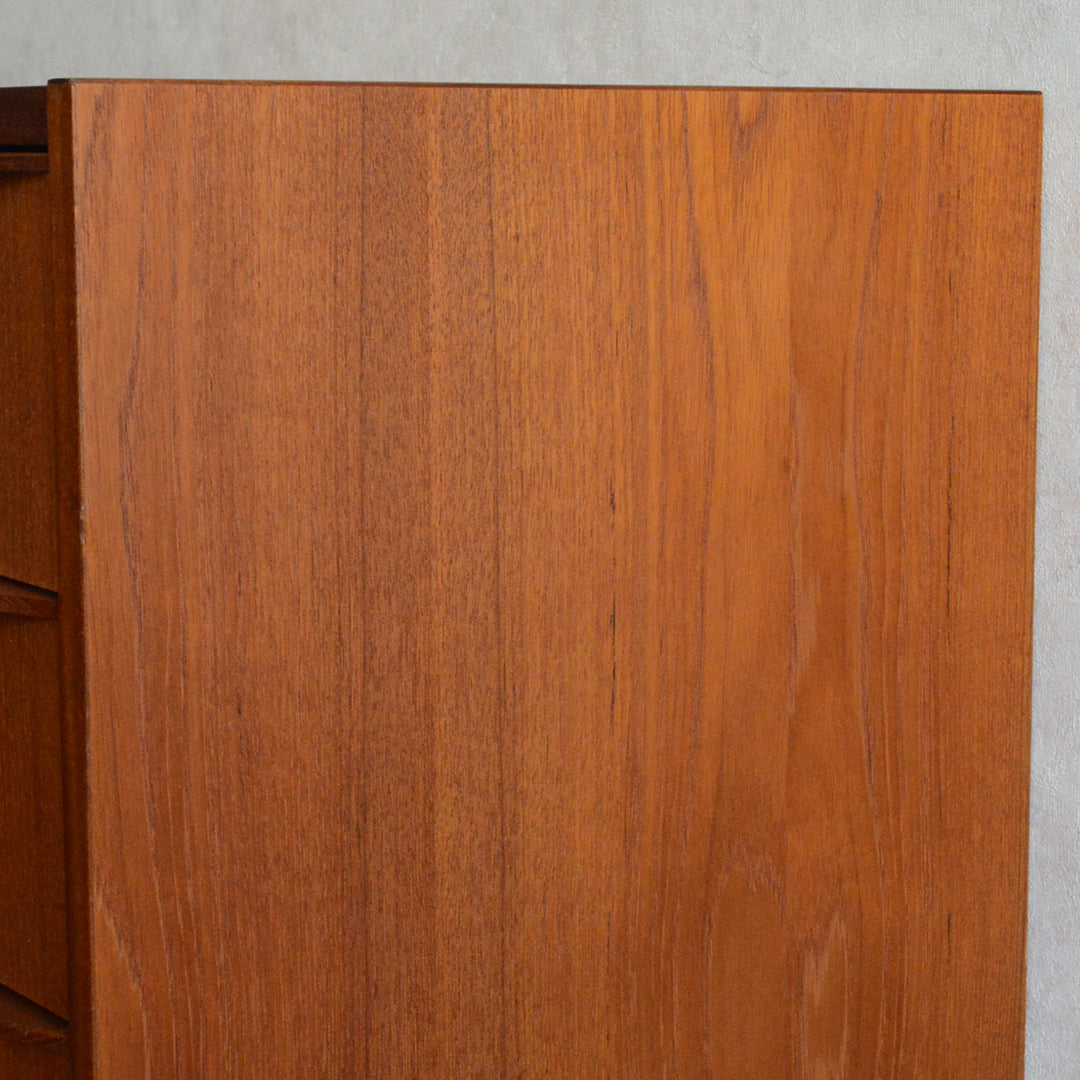 デンマーク ヴィンテージ  チーク ４段チェスト5-124