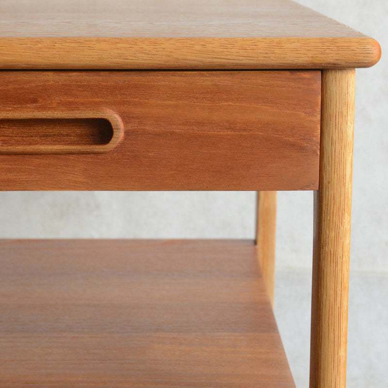 デンマークヴィンテージ チーク サイドテーブル 5-177 (抽斗付）