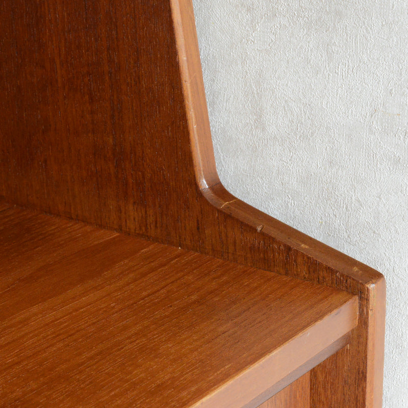 Herbert E. Gibbs（ハーバートE.ギブス） キャビネット 11 (アイアンレッグ）