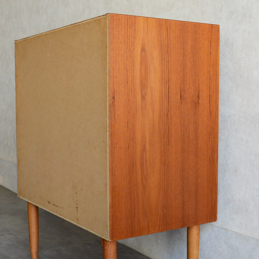 デンマーク ヴィンテージ  チーク ４段チェスト5-124