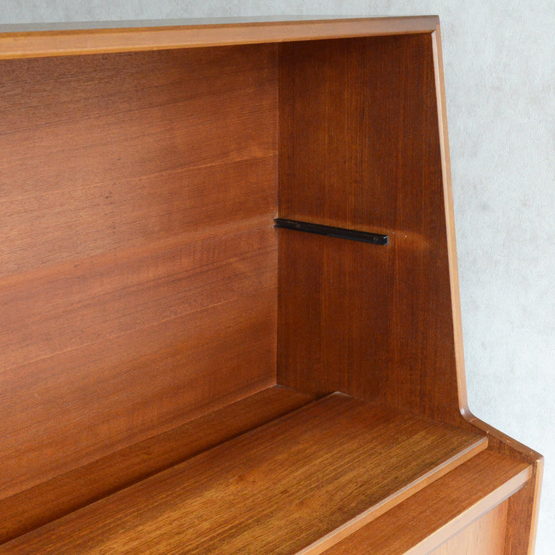 Herbert E. Gibbs（ハーバートE.ギブス） キャビネット 11 (アイアンレッグ）