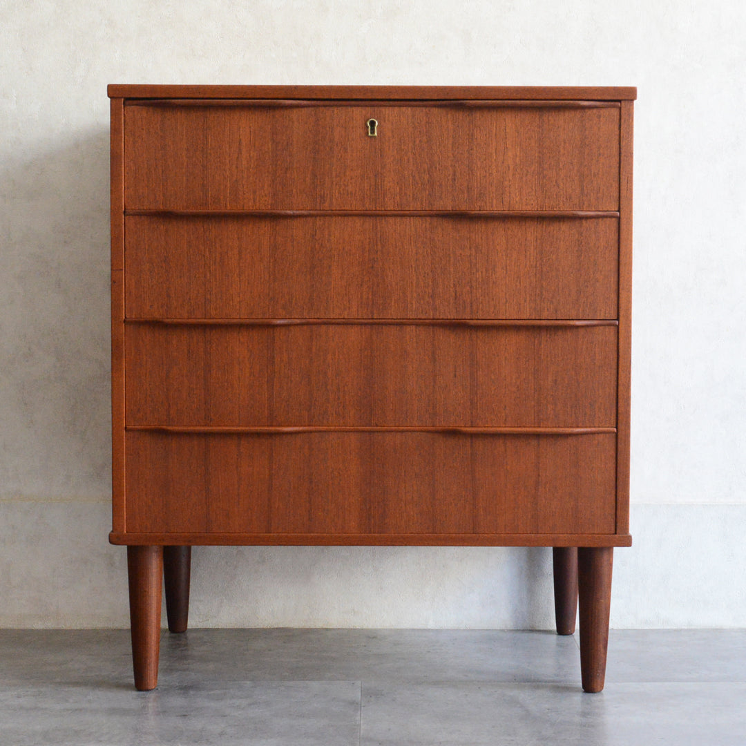 デンマーク ヴィンテージ  チーク ４段 チェスト 5-123