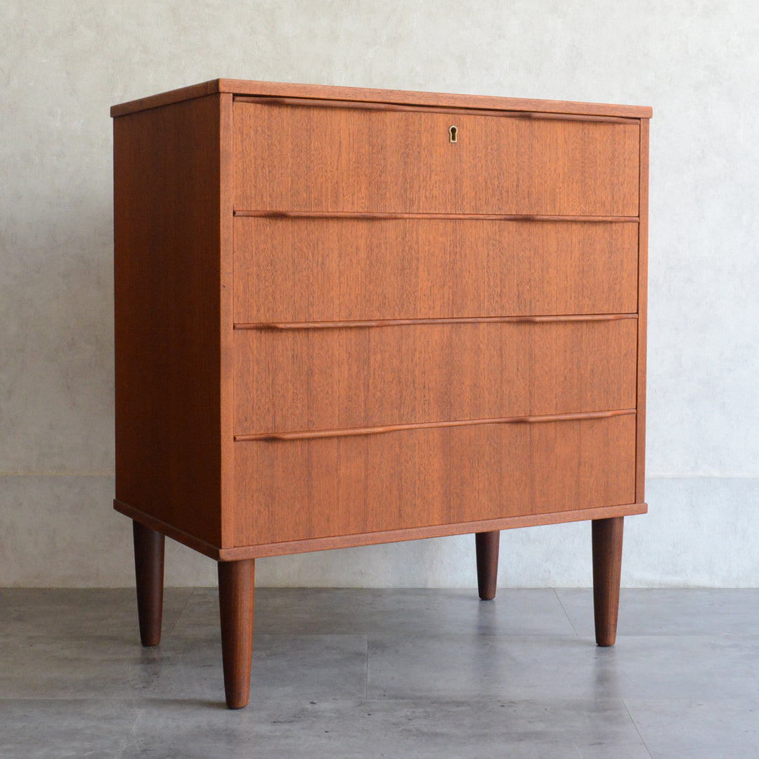 デンマーク ヴィンテージ  チーク ４段 チェスト 5-123