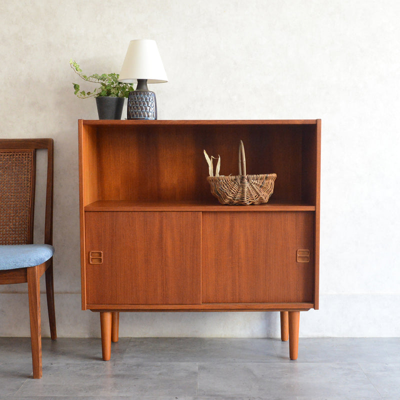 デンマーク ヴィンテージ チーク シェルフ (木扉付）6-67